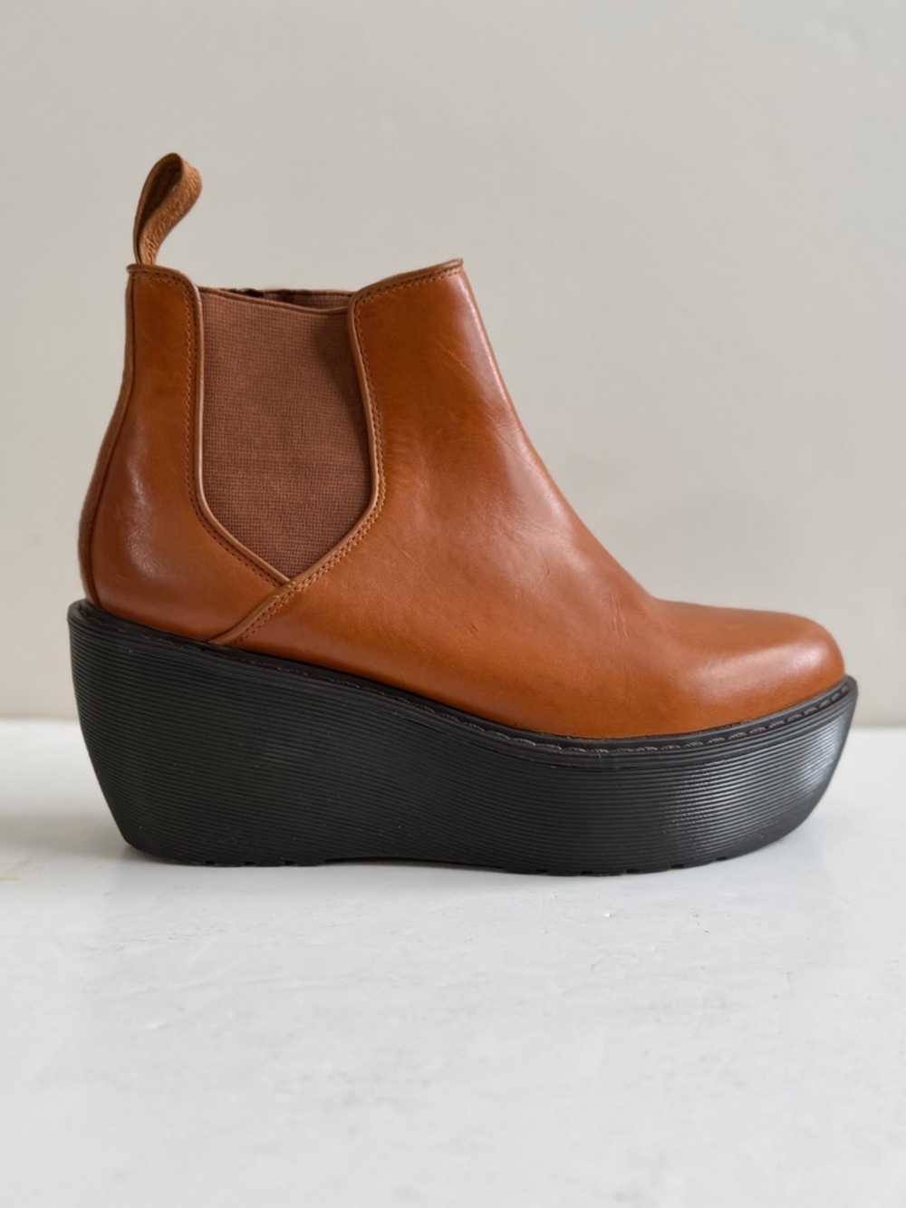 Dr. Martens Aerial Chelsea Wedge Platform Boots British Tan Size EU 40 US 9 - Picture 3 of 15
